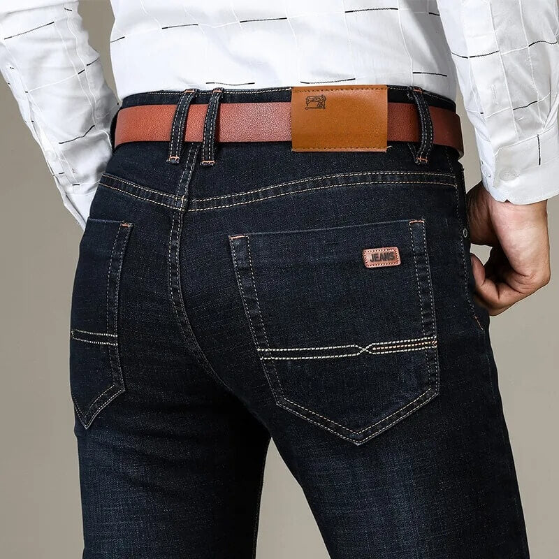 Stylische und moderne Slim-Fit-Jeans für Männer - das perfekte Teil für Ihr perfektes Outfit