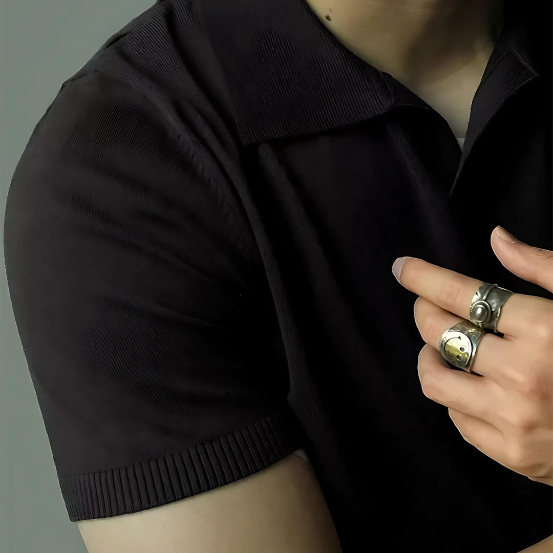 Stilvolles und vielseitiges Herren-Poloshirt mit elegantem Rundhalsausschnitt