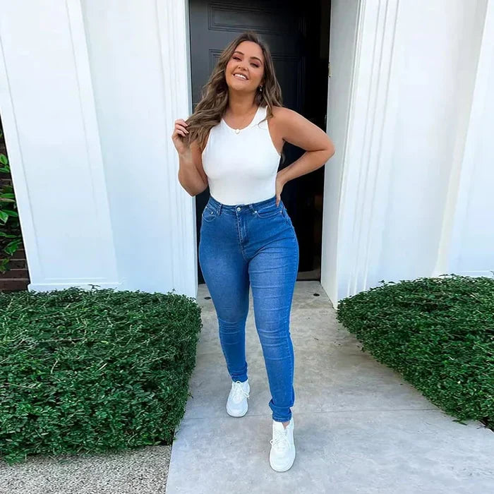 Stylowe damskie jeansy slim fit zapewniające najnowszy trend i elegancję