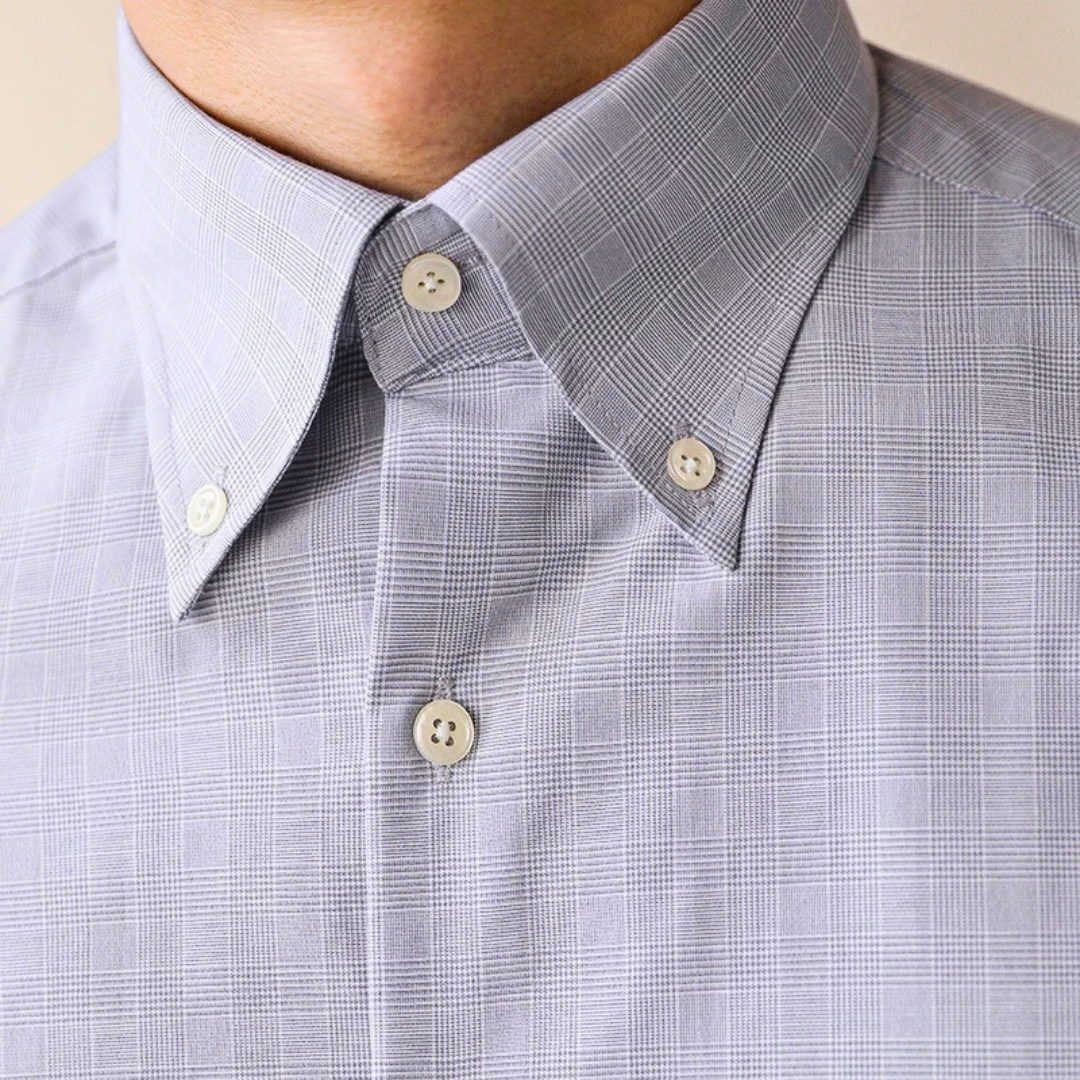 Modisch gestreiftes Herrenhemd - ideal für elegante Anlässe und den Geschäftsalltag