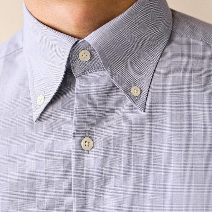 Modisch gestreiftes Herrenhemd - ideal für elegante Anlässe und den Geschäftsalltag