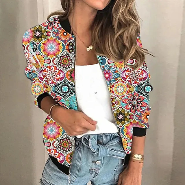 Modische Damenjacke mit attraktivem Print - Stil und Eleganz für jeden Tag