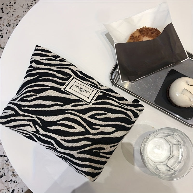 Marisha | Zebra Make-up Tasje met Statement Print - Trendy en Functioneel Opberggemak