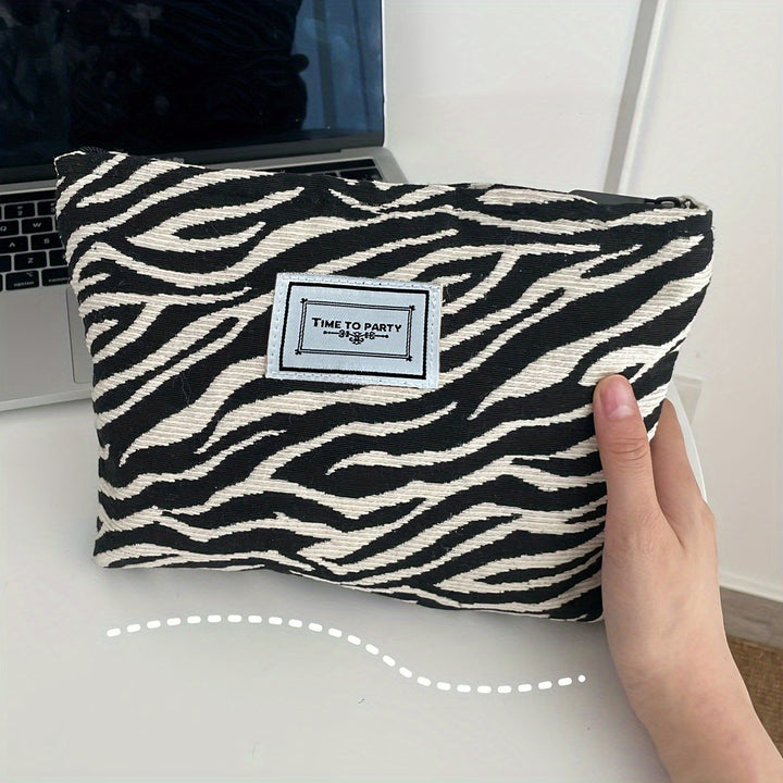Marisha | Zebra Make-up Tasje met Statement Print - Trendy en Functioneel Opberggemak