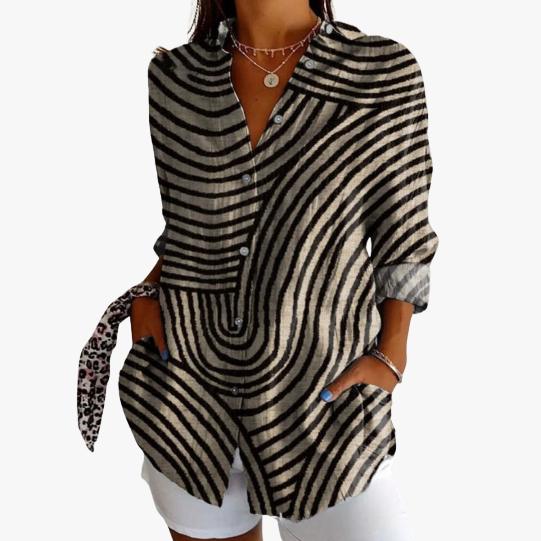 Modische Damenbluse aus Leinen mit eleganter Stickerei für einen modischen Look