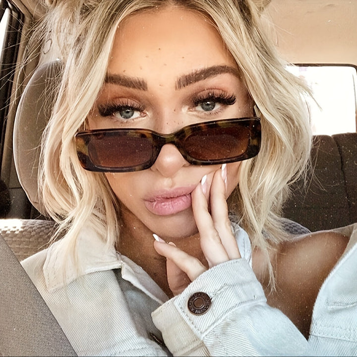 Macella | Stijlvolle Retro Rechthoekige Zonnebril met Tortoise Montuur voor een Chique Zomer Look