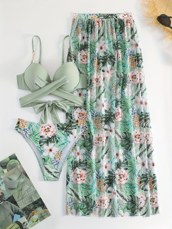 Phea | Verlichte Zomerse Strandset met Bloemenrok en Elegante Wrap Top voor een stijlvolle look