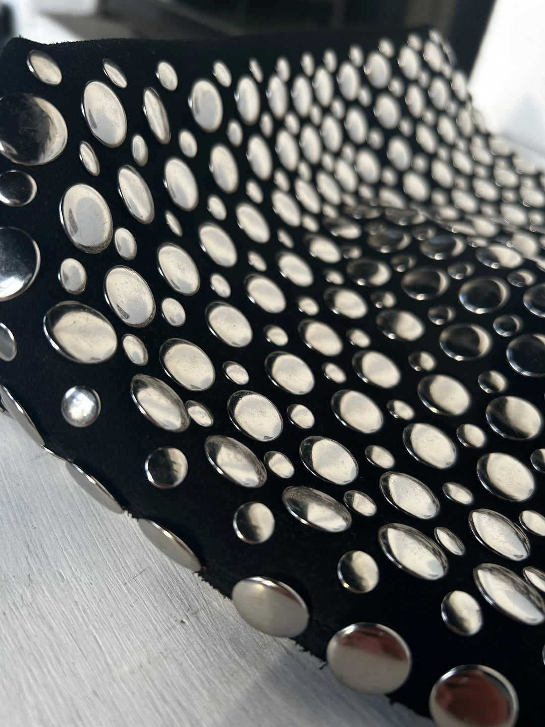 Jahedah | Elegancka torba na ramię ze ćwiekami – dodaj stylu i wyjątkowego charakteru Twojemu lookowi