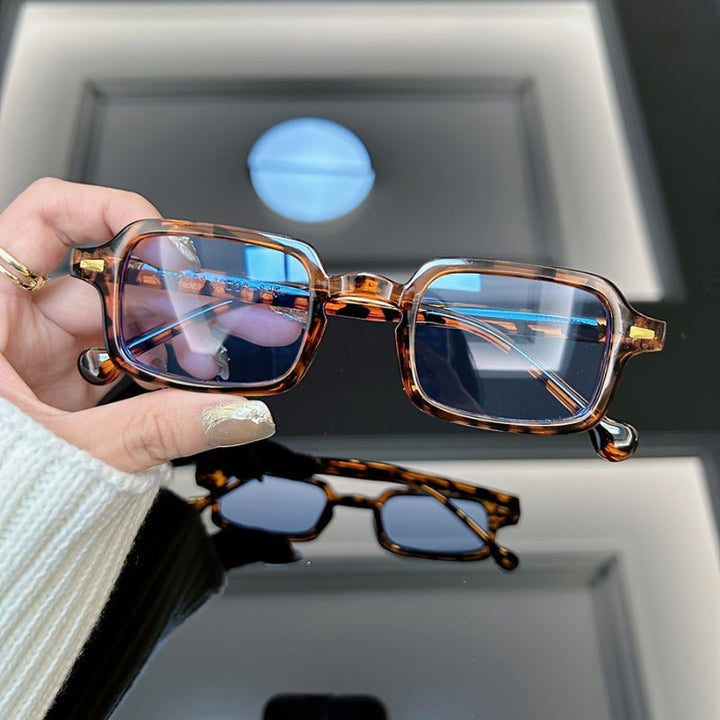 Mietta | Elegante Vintage Vierkante Zonnebril met Chique Schildpadmontuur