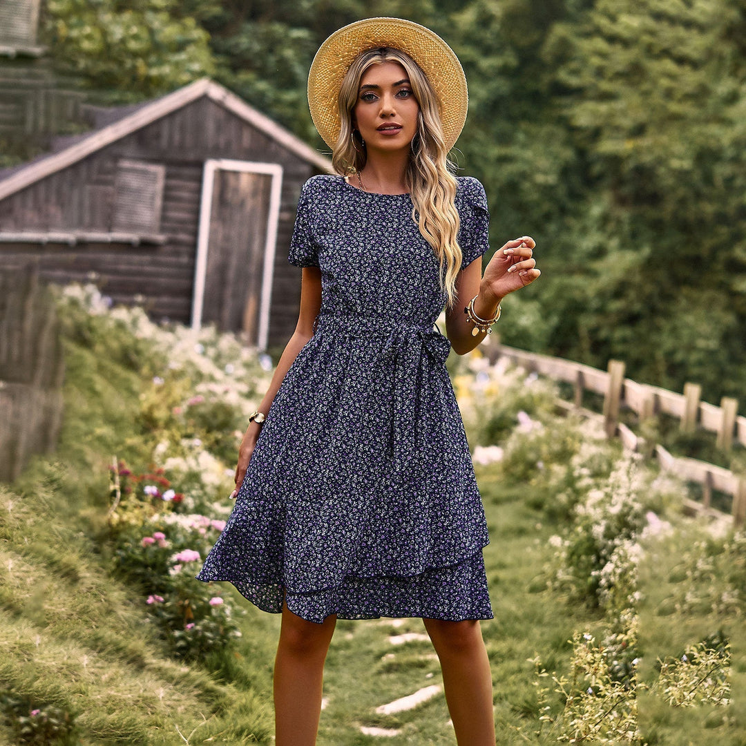 Stilvolles Elisa™-Kleid mit elegantem Gürtel, der die Taille betont