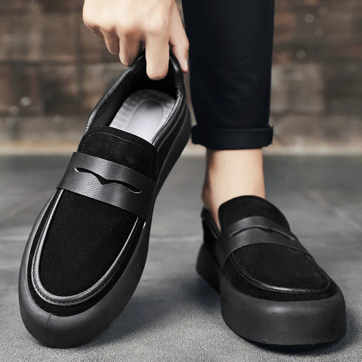 Elegante und bequeme Herren-Slipper aus Wildleder - die perfekte Wahl für jede Gelegenheit