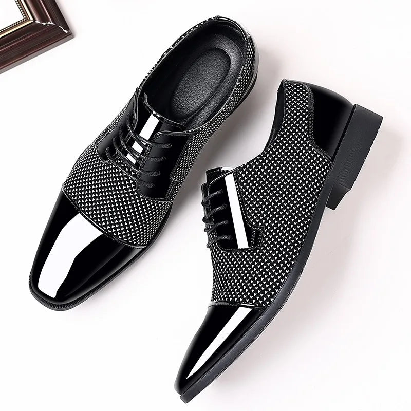 Elegante Herren Lederschuhe mit dekorativen Kristallen