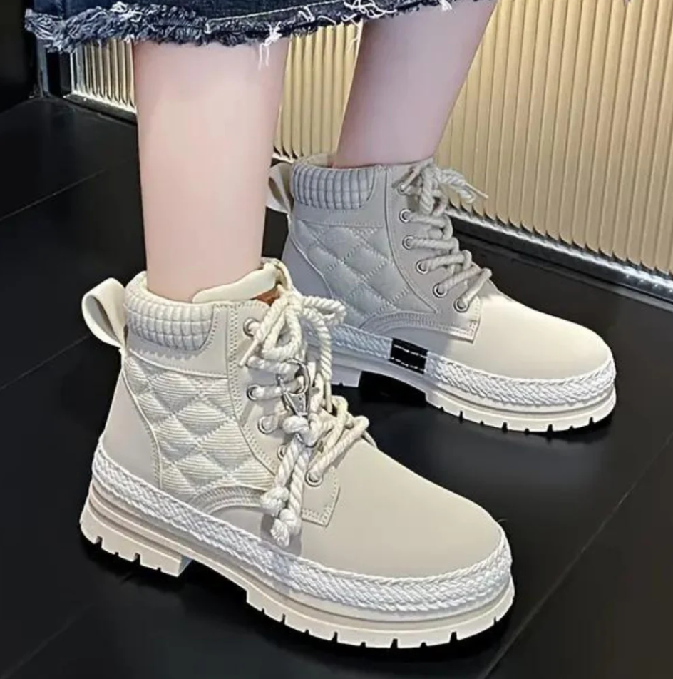 Legginsy damskie - stylowy komfort i ciepłe stopy