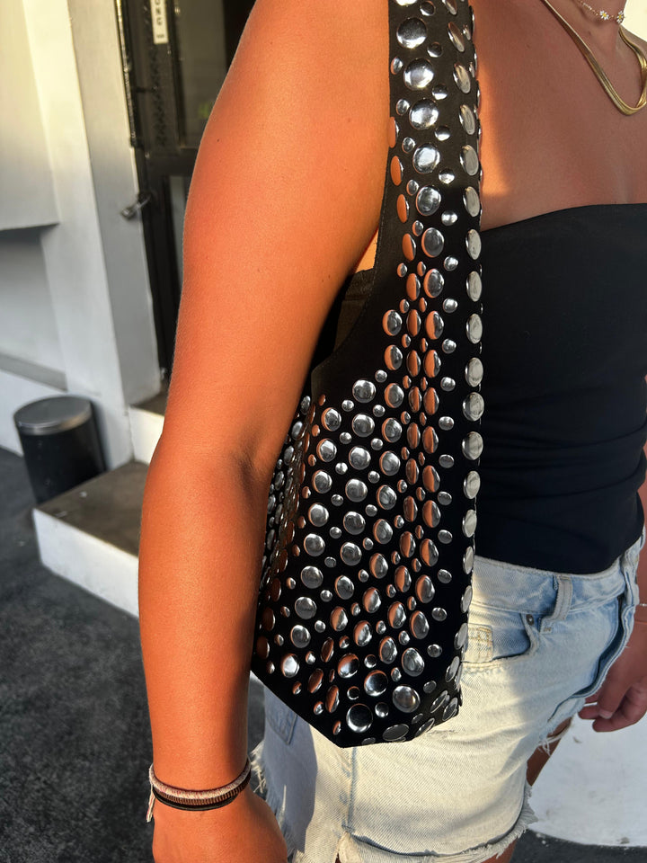 Jahedah | Elegancka torba na ramię ze ćwiekami – dodaj stylu i wyjątkowego charakteru Twojemu lookowi