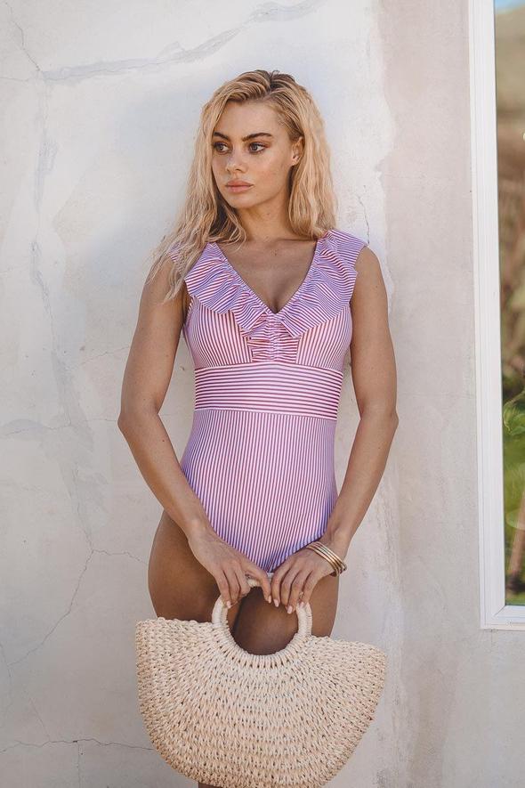 Lexy | Elegante Gestreepte Badpak met Charmante Volantdetails voor een Modieuze Look