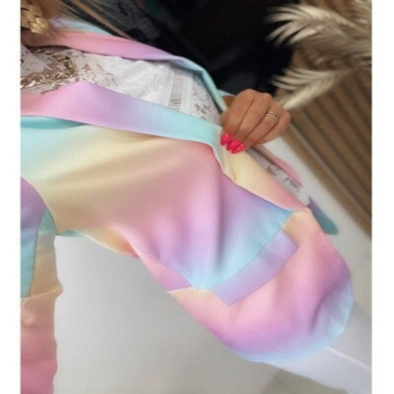 Stylowa damska marynarka z długim rękawem – idealna na każdą okazję