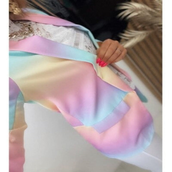 Stylowa damska marynarka z długim rękawem – idealna na każdą okazję