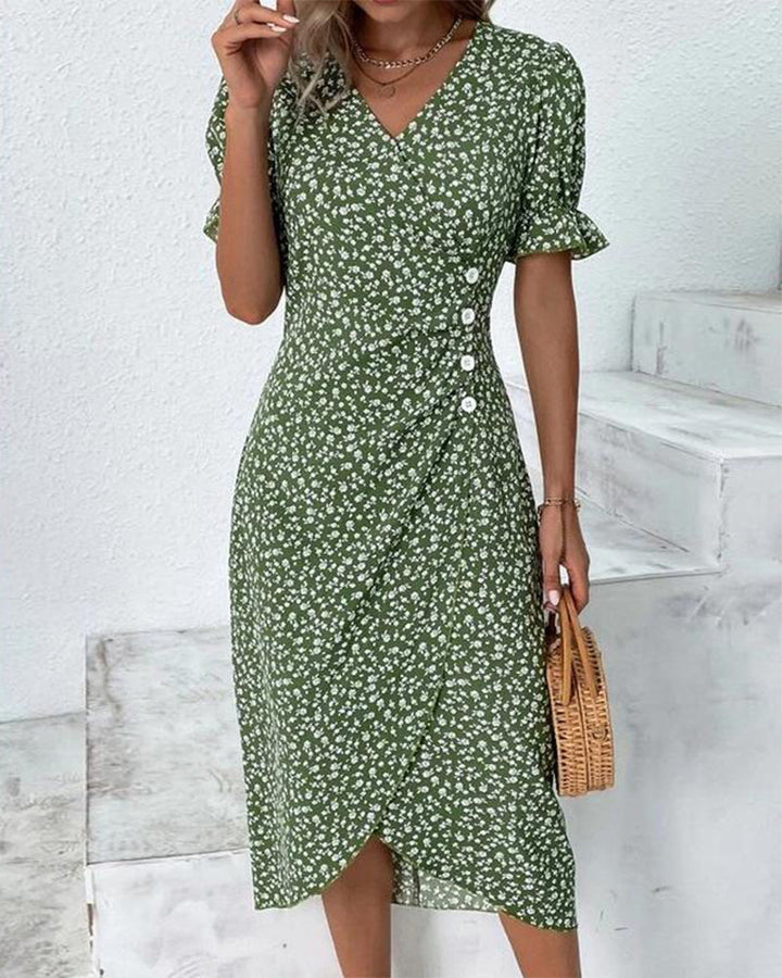 Modisches Damenkleid mit schönem Blumenmuster - perfekt für jeden Anlass