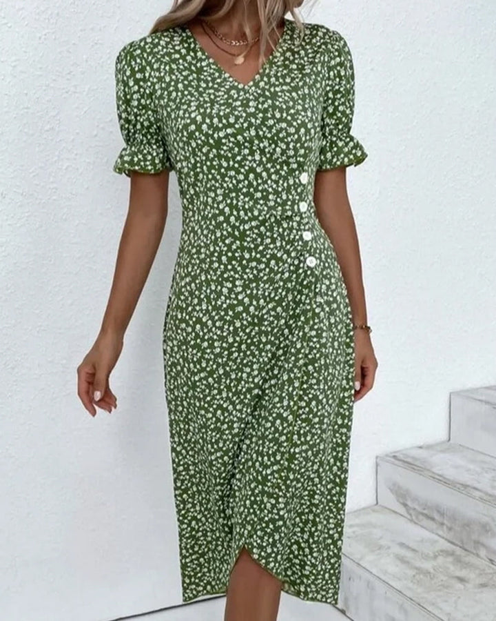 Modisches Damenkleid mit schönem Blumenmuster - perfekt für jeden Anlass
