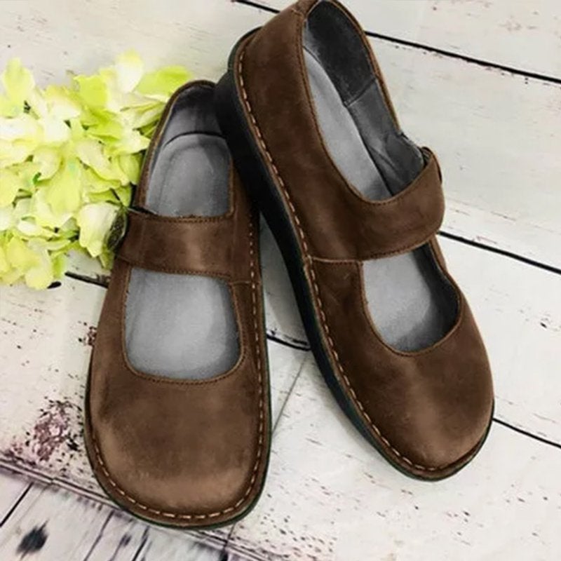 Elegante Damenschuhe mit auffälligen Verzierungen - perfekt für jeden Anlass