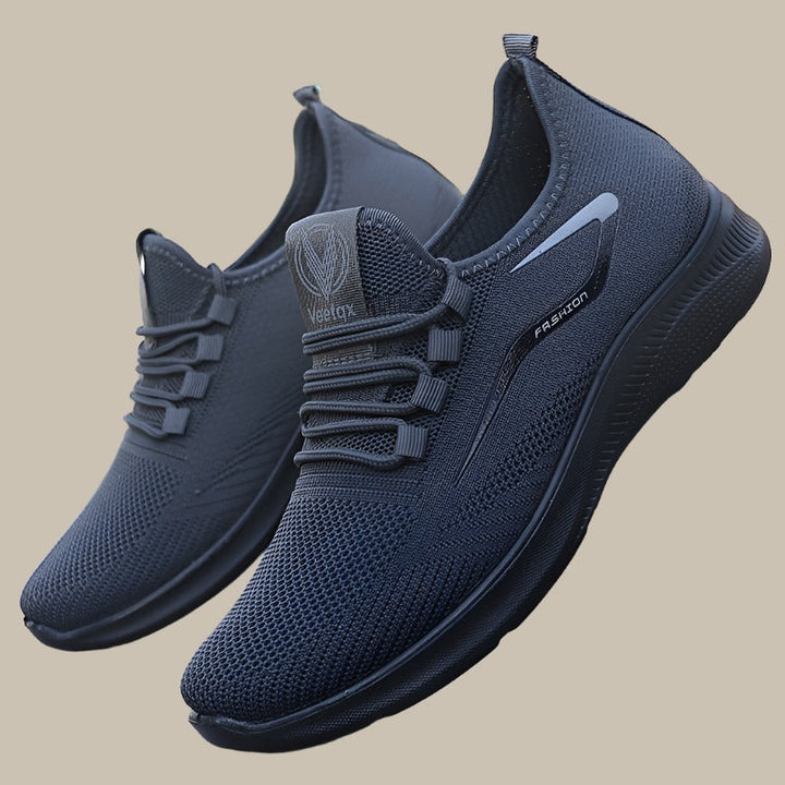 Modische schwarze Herren-Slipper mit bequemer ergonomischer Sohle