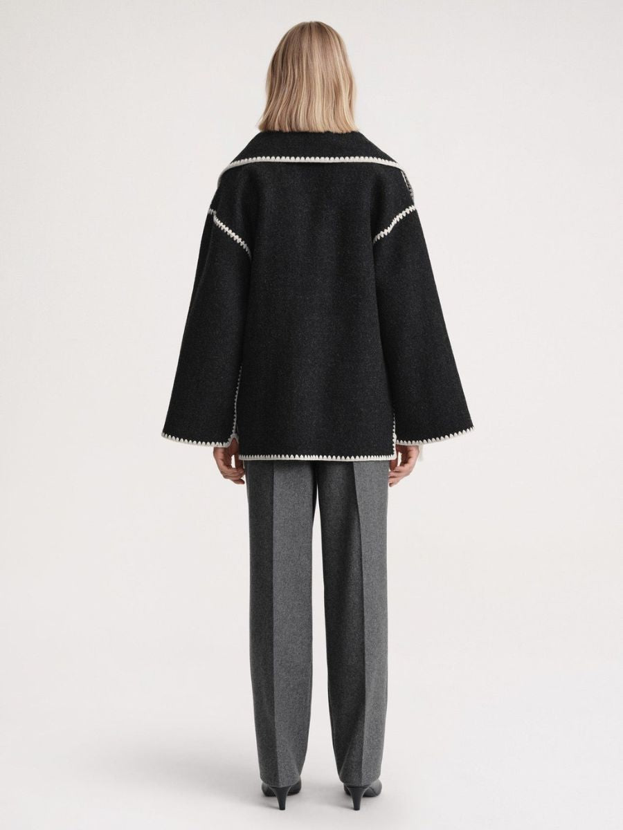 Modische Damenjacke mit elegantem Schal für außergewöhnlichen Komfort und einen raffinierten Look