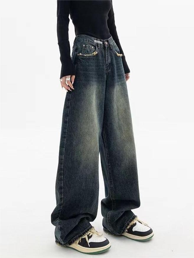 Modne damskie jeansy baggy w stylu retro – połączenie wygody i stylu