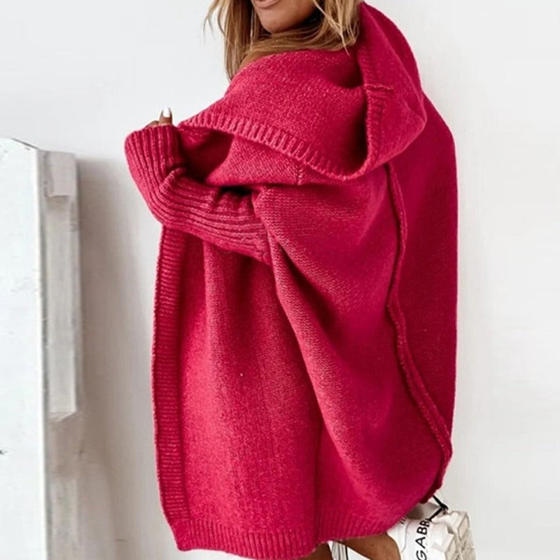 Die elegante Damenstrickjacke verleiht einen Hauch von Klasse und Schick