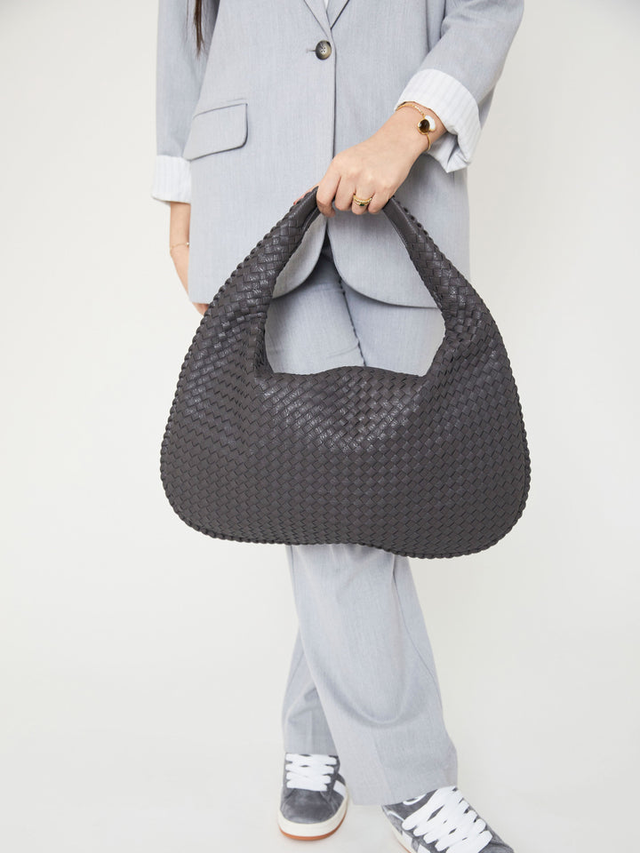 Uriella | Elegante Bolsa de Couro Cinza Escuro com Detalhes Trançados para um Toque de Sofisticação