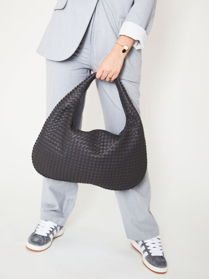 Uriella | Elegante Bolsa de Couro Cinza Escuro com Detalhes Trançados para um Toque de Sofisticação
