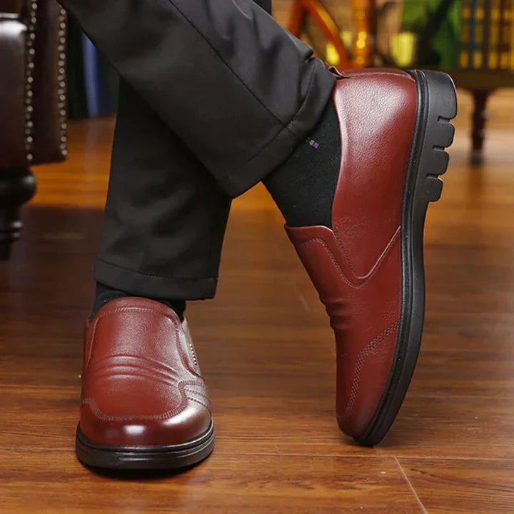 ARVI - Elegante, bequeme und rutschfeste Herrenschuhe für einen sicheren und stilvollen Gang