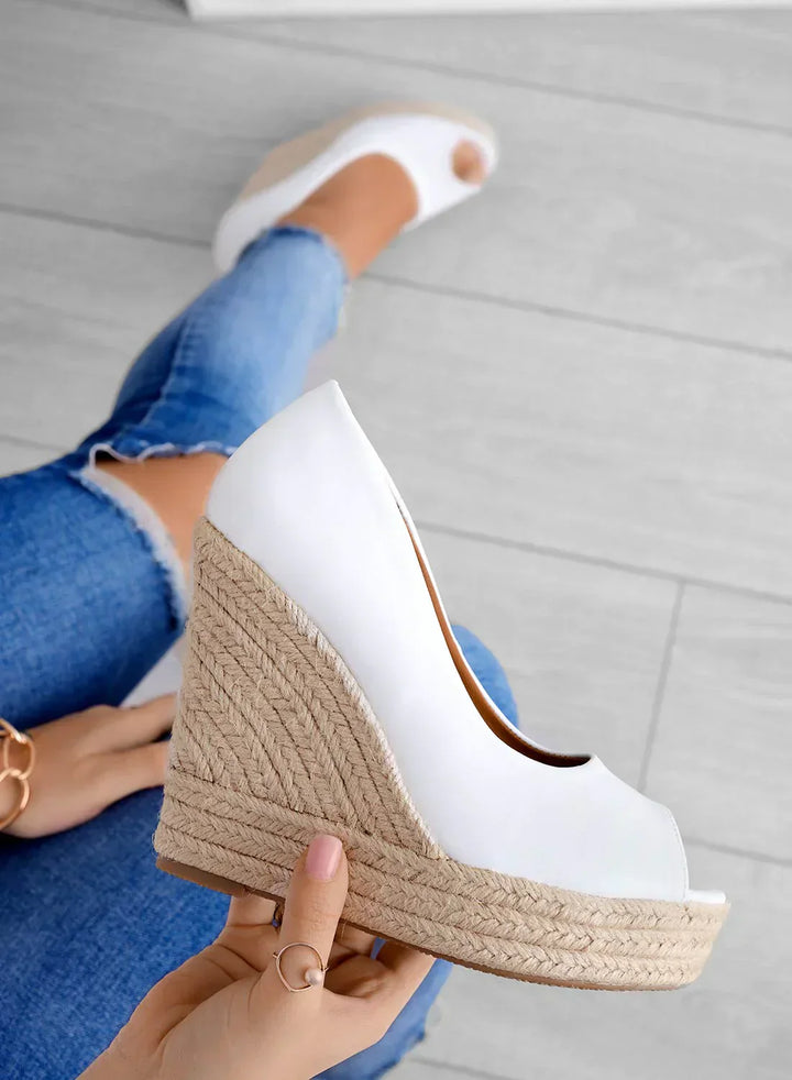Viola™ - Stylowa elegancja i niesamowita wygoda w unikalnym klinowym wzorze!