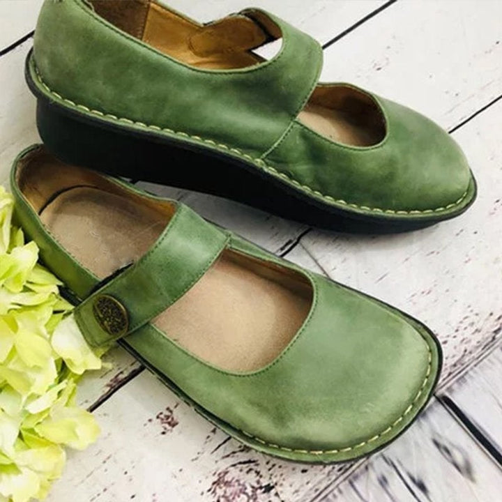 Elegante Damenschuhe mit auffälligen Verzierungen - perfekt für jeden Anlass