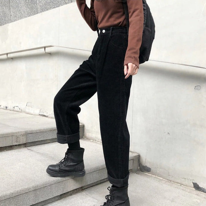 Stilvolle Damen-Cordhose mit elegantem Design für einen modischen Look