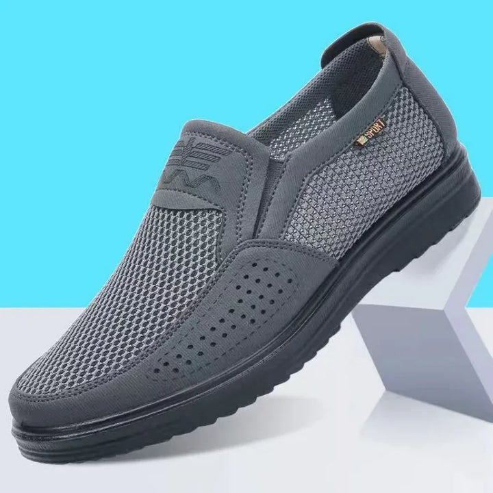 Elegante und bequeme Herren-Slipper aus atmungsaktivem Leder, ideal für den täglichen Gebrauch