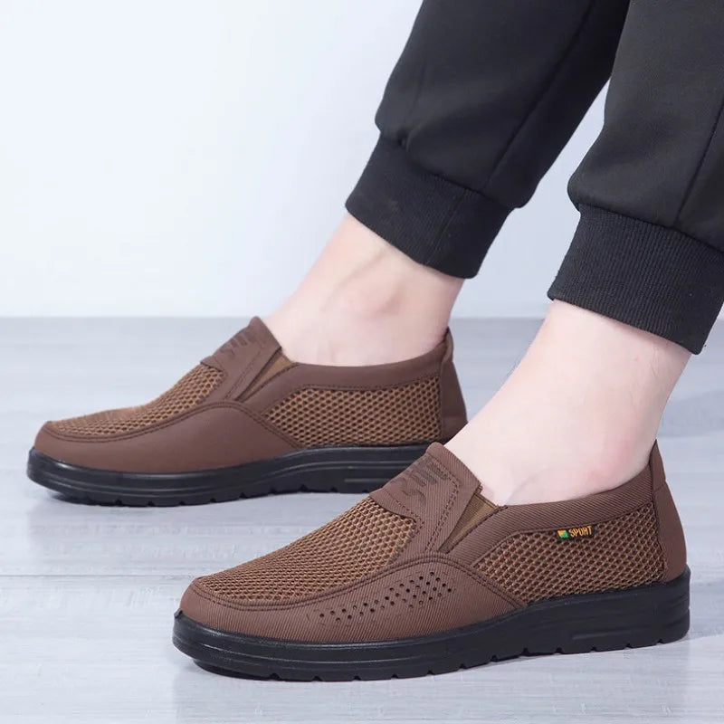 Elegante und bequeme Herren-Slipper aus atmungsaktivem Leder, ideal für den täglichen Gebrauch