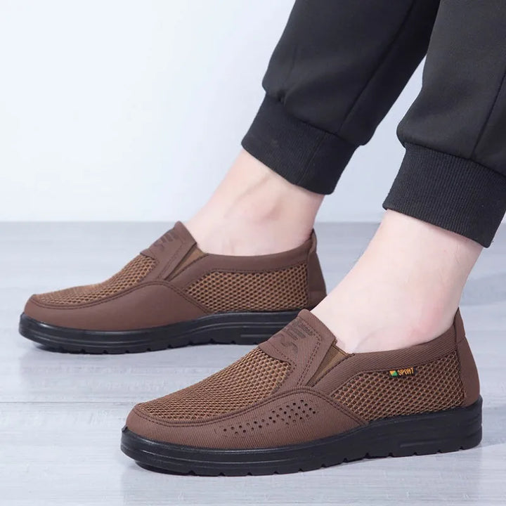 Elegante und bequeme Herren-Slipper aus atmungsaktivem Leder, ideal für den täglichen Gebrauch