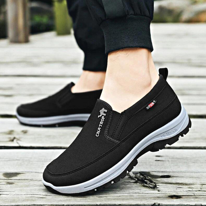 Bequeme und atmungsaktive Wanderschuhe für Männer - ideal für unvergessliche Abenteuer