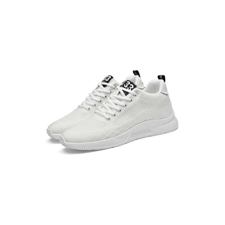Moderne Herrensportschuhe mit ergonomischer Fersenkappe für noch mehr Komfort