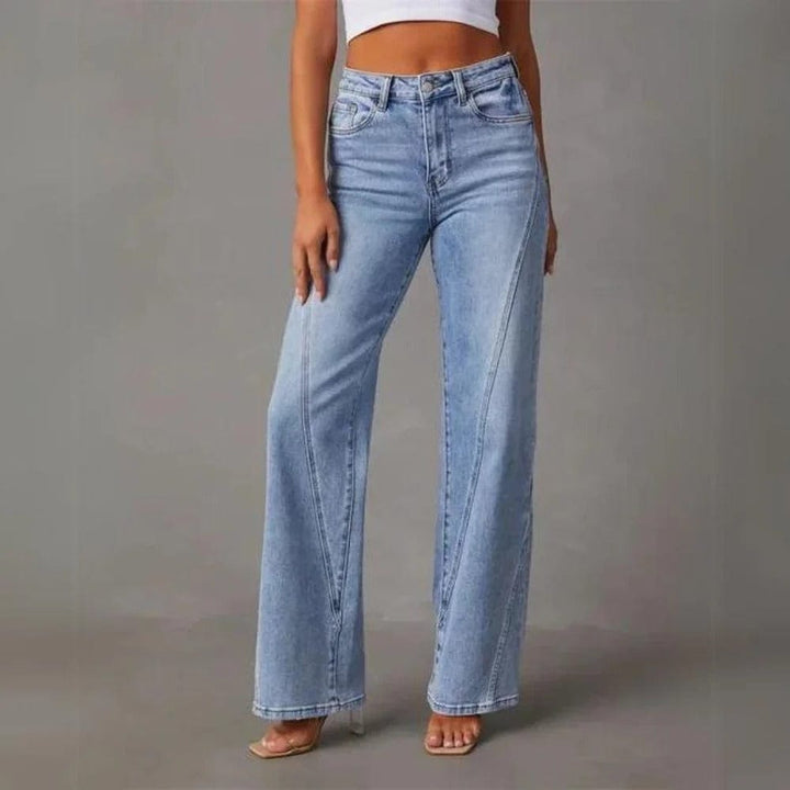 Modische Röhrenjeans für Frauen - ein eleganter und stilvoller Look