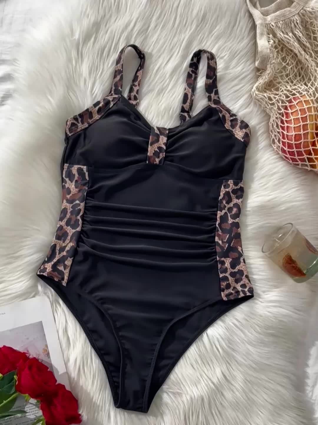 Brisilda | Verfrissend Zomerse Badpak met elegant Panterprint-touch
