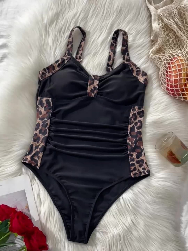 Brisilda | Verfrissend Zomerse Badpak met elegant Panterprint-touch