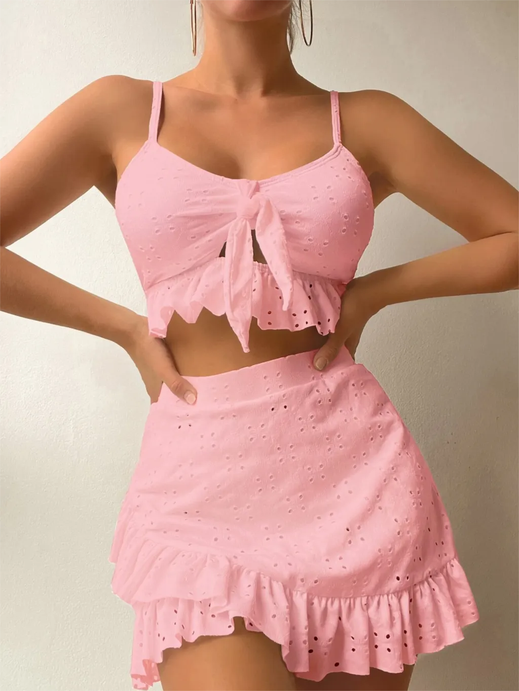 Bonafila Zomerse Set met Stijlvolle Broderie en Ruches voor een Frisse en Chique Verschijning