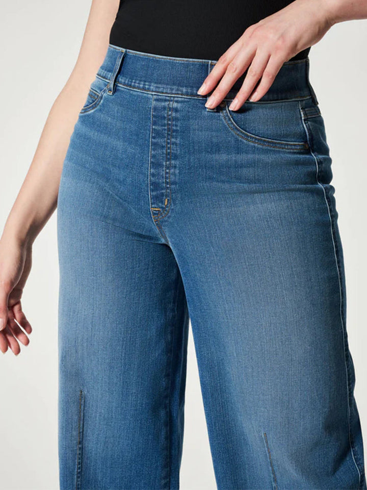 Modische und bequeme Damenjeans mit weitem Bein für einen modischen Look