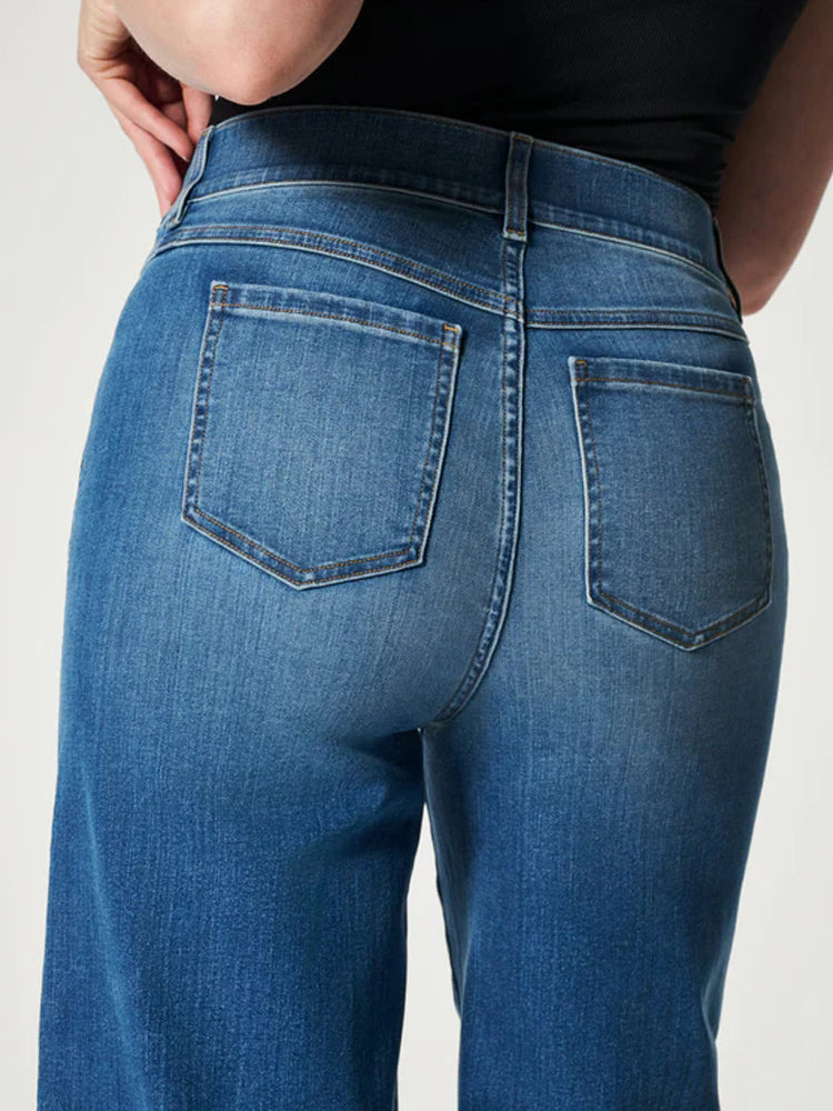 Modische und bequeme Damenjeans mit weitem Bein für einen modischen Look