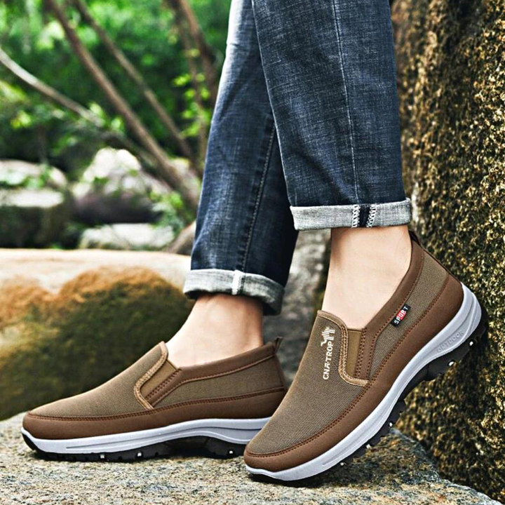 Bequeme und atmungsaktive Wanderschuhe für Männer - ideal für unvergessliche Abenteuer