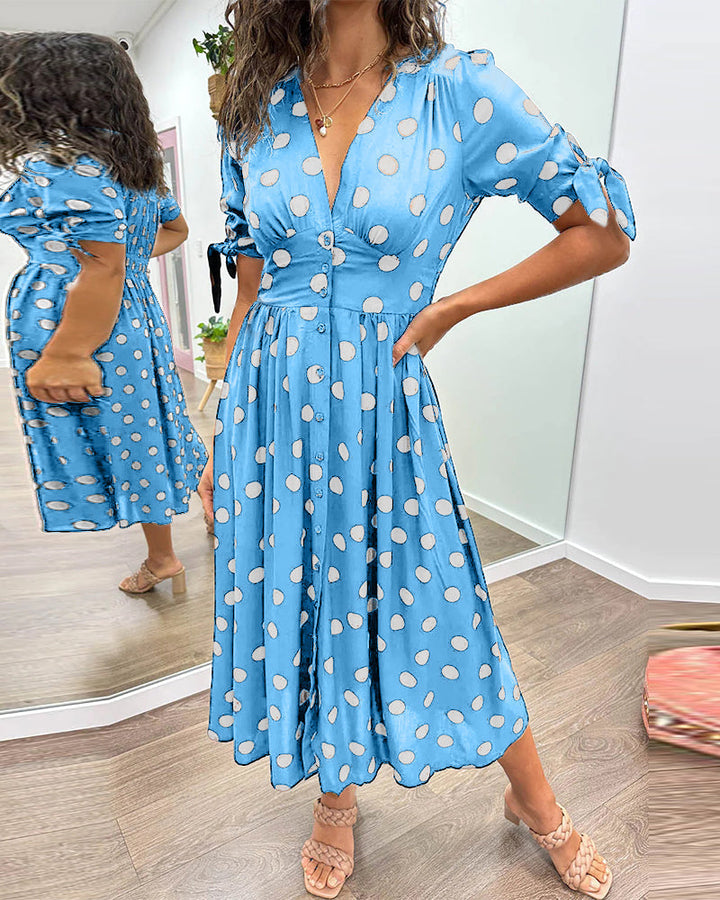 Mia™ gepunktetes Kleid mit gewagtem, tiefem Ausschnitt - außergewöhnliche Eleganz und einzigartiger Stil!