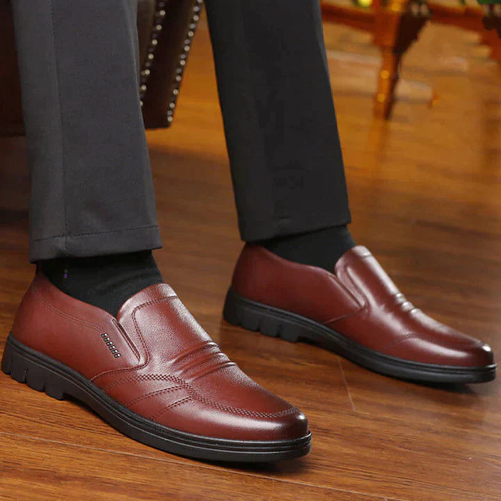 ARVI - Elegante, bequeme und rutschfeste Herrenschuhe für einen sicheren und stilvollen Gang