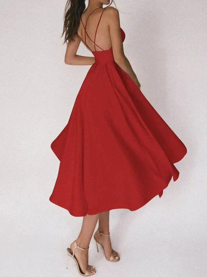 Elegantes Damenkleid mit V-Ausschnitt - eine gute Wahl für besondere Anlässe