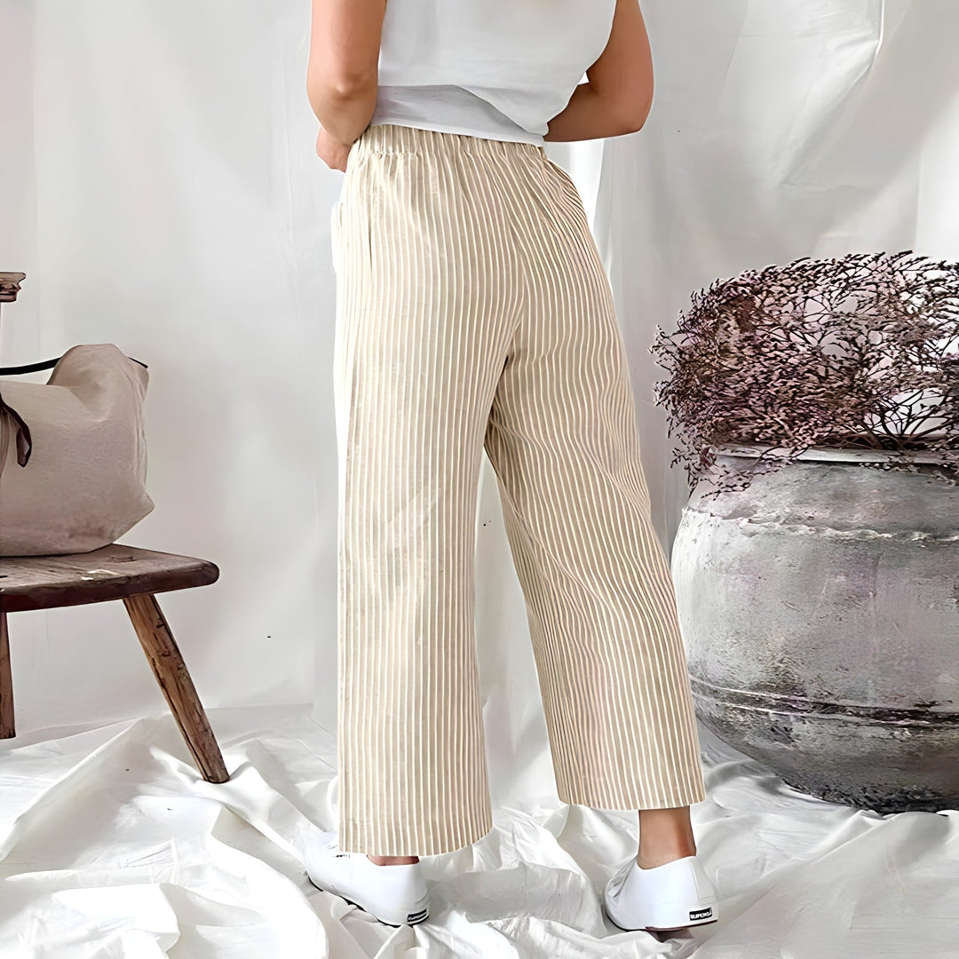 Eleganckie damskie spodnie z nowoczesnym wzorem w paseczki